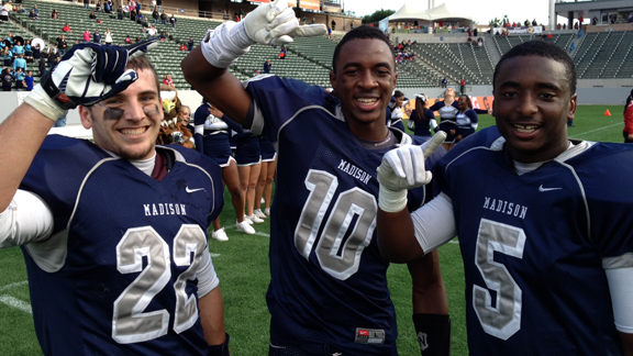 Jamie Gomez (a hero from last week), Lawrence Walker (scored first TD) and Anthony Bryant (tied for team lead in tackles) all contributed for Madison in victory for CIF Division III state bowl title.