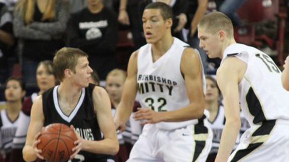 Aaron Gordon (32) and team at Archbishop Mitty of San Jose have been among state's best the last three seasons. Photo by Willie Eashman.