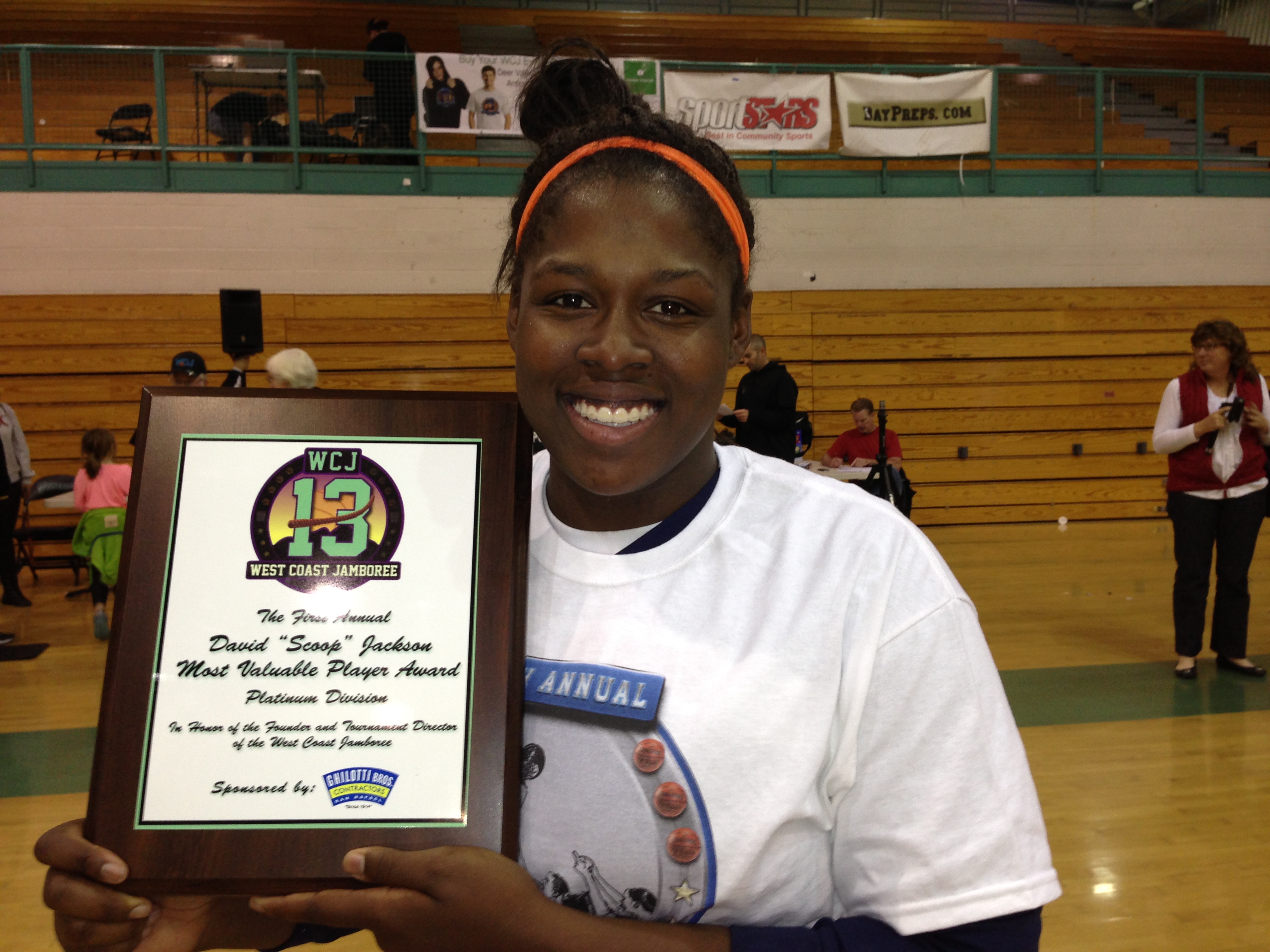 Mi'Chael Wright from Chaminade of West Hills with her West Coast Jamboree MVP award. Photo by Harold Abend