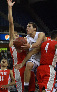 Aaron Gordon tries to knife through the Mater Dei defense in CIF Open Division state final. Photo: Willie Eashman.