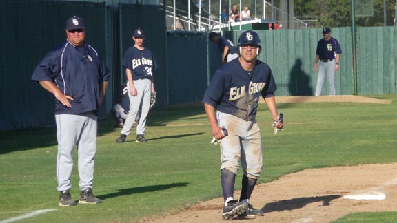 Elk Grove head coach Jeff Carlson (left) has had a number of top teams, including the one above led by former Oregon State standout Jake Rodriguez. Carlson's team is No. 9 in the state this week. Photo: Paul Muyskens.