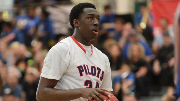 Temidayo Yussuf was an intense leader, consistent scorer and fierce rebounder for D5 state champ St. Joseph Notre Dame of Alameda. Photo: Willie Eashman.