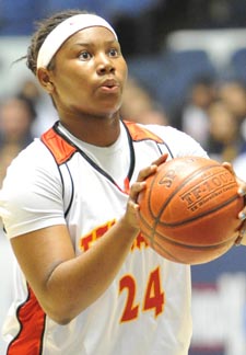 Senior Amy Okonkwo was part of a tremendous senior class at Etiwanda. Photo courtesy PassThaBall.com.