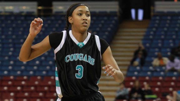 Division I all-state player Cheyenne Greenhouse from CIF D1 state champ Canyon Springs of Moreno Valley is back-pedaling to get back on defense. Photo: Willie Eashman.