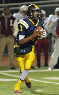 Daly City Jefferson's Damari Cual Davis had nearly 400 yards offense and six TDs in game vs. S.F. Lowell. Photo: Willie Eashman.