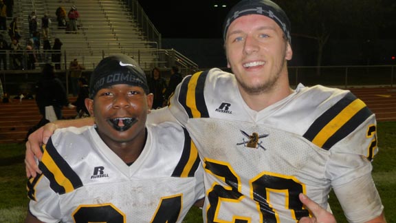 Jeremiah Hampton (left) caught the game-winning touchdown pass from Zak Burden (right) with 11 seconds left as Rio Linda topped Sierra of Manteca 49-44. Photo: Mark Tennis.