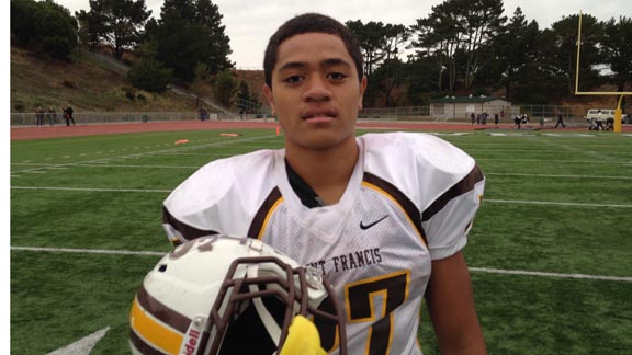 In the long history of Saint Francis football in Mountain View, no one had rushed for 333 yards in one game before Lutoviko Ahoia did it last Friday in Daly City. Photo: Harold Abend.