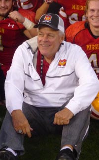 Mission Viejo's Bob Johnson poses in team photo after team topped Vista Murrieta. Photo: Mark Tennis.