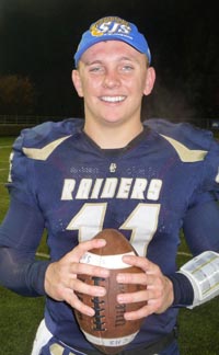 Central Catholic QB Hunter Petlansky completes a high percentage of his passes. Photo: Mark Tennis.