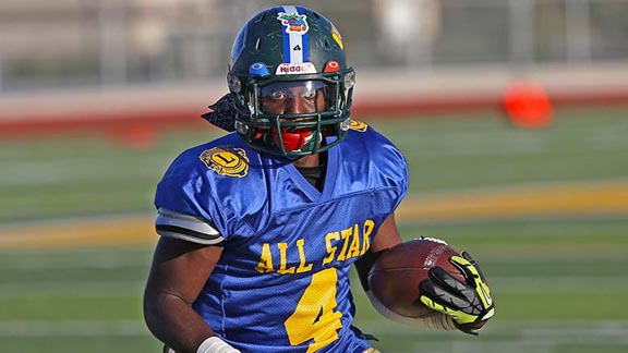 Tracy's Nate Jones of North team sees an opening in South defense during first half of Lions All-Star Game on Saturday night. Photo: Wayne Thallander/TracyHighSports.com.