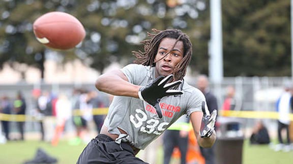 Antioch's Najee Harris gets set to make a catch during Nike's The Opening Regional held last May in San Leandro. He's one of the nation's top Class of '17 players. Photo: Tom Hauck/StudentSports.com.