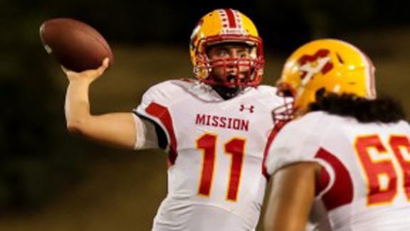 Senior QB Brock Johnson passed for 233 yards to lead No. 10 Mission Viejo to its fourth straight win to open the season and its 16th straight overall. Photo: Craig Takata/OCSidelines.com.