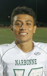 Narbonne QB Roman Ale knows how to spread the ball around to a fleet of fast receivers. Photo: Martin Henderson/OC Sidelines.com.