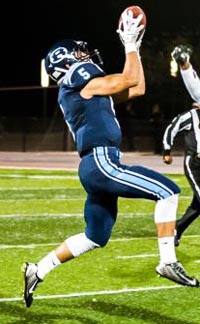 Bellarmine's Kyle Macauley makes catch during CCS Open Division 1 title game against Milpitas. Photo: Cameron Ormiston/Prep2Prep.com.