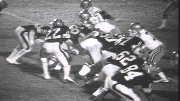San Fernando QB Kenny Moore is about to either keep it or hand off to fullback dive during play in famous 1974 season. Photo: YouTube.com.