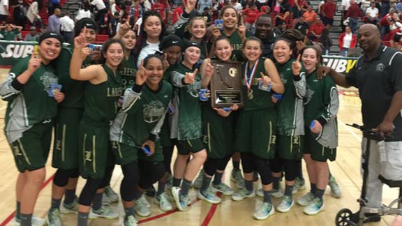 Players from Lakeside of Lake Elsinore celebrate after nail-biting one-point win vs. Orange Lutheran on Saturday in Ontario. Photo: Twitter.com.