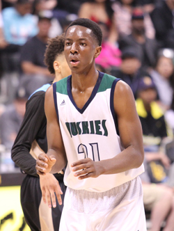 Onyenka Okongwu was a perfect addition as a freshman big man for national champion Chino Hills. Photo: Andrew Drennen.