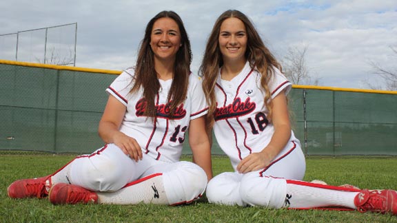 Catcher Kayla Green and pitcher/hitter Autumn Storms led Great Oak of Temecula to Top 20 state ranking. Photo: Great Oak Softball/OCSidelines.com.