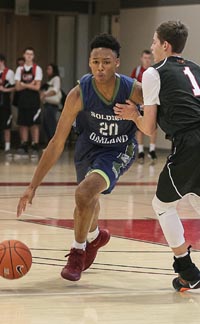 The Oakland Soldiers are always interesting to watch in every event they're in and one of their top players at the CCSF event was junior guard B.J. Shaw. Photo: Berry Evans III/SportStarsMagazine.