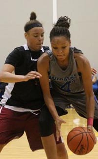 Two of the state's best from last season and next season -- Khayla Rooks of San Marcos Mission Hills (left) and Alaysia Styles of La Jolla Country Day -- go head-to-head at the San Diego Classic. Photo: Pierre Davis.
