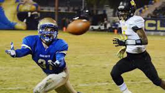 Tyson Fraser of Clovis, shown in a game last season against Edison of Fresno, caught 14 passes for the Cougars in their game against Turlock. Photo: clovisroundup.com.