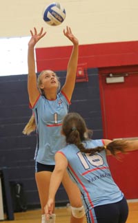 Grace Frohling is a 6-foot-2 setter for Marymount of Los Angeles. Photo: Twitter.com.