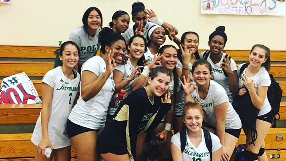 Long Beach Poly's girls didn't get to the CIFSS D1 finals, but they caused the most shakeups in this week's rankings with their earlier playoff triumphs. Photo: Twitter.com.