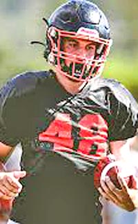 Los Gatos linebacker Henry Masters has been a masterful defender the past two seasons. Photo: The Los Gatan.